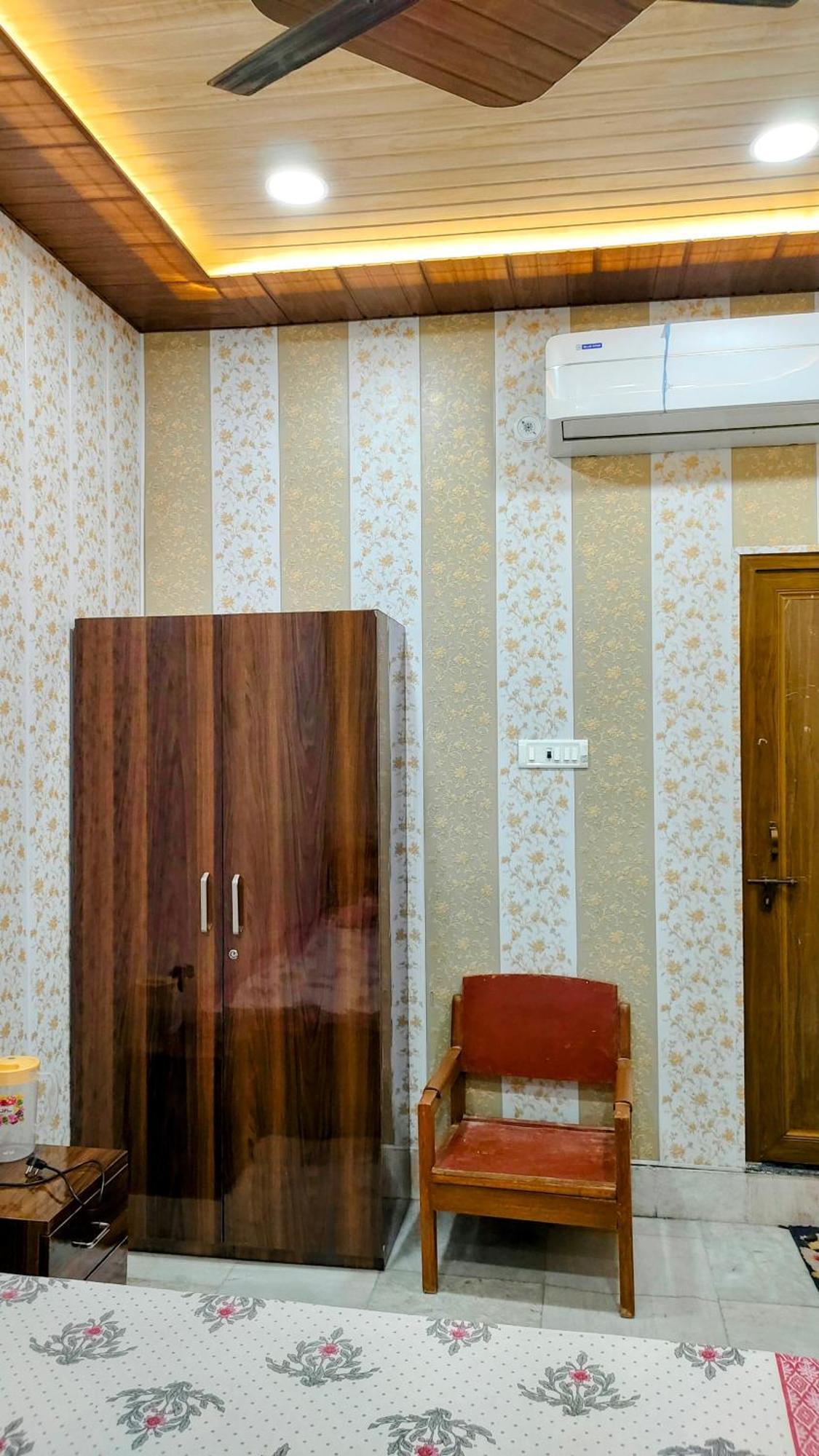 Hotel Raju Homestay Ayodhya 150 Meters From Shree Ram Janmbhoomi Temple 200 Meters From Ayodhya Dham Railway Station Exterior foto