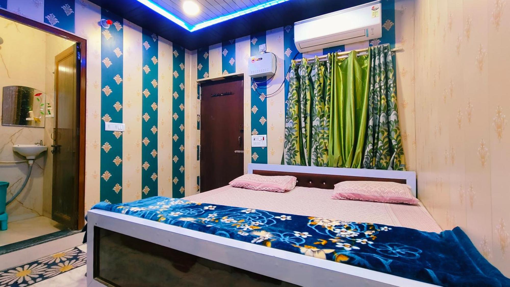 Hotel Raju Homestay Ayodhya 150 Meters From Shree Ram Janmbhoomi Temple 200 Meters From Ayodhya Dham Railway Station Exterior foto